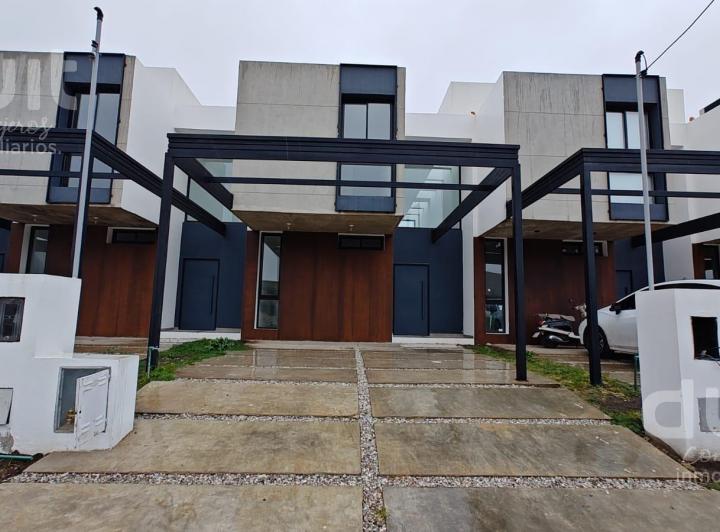 Excelentes duplex de diseño en Colinas de Manantiales! Celidad Premium!