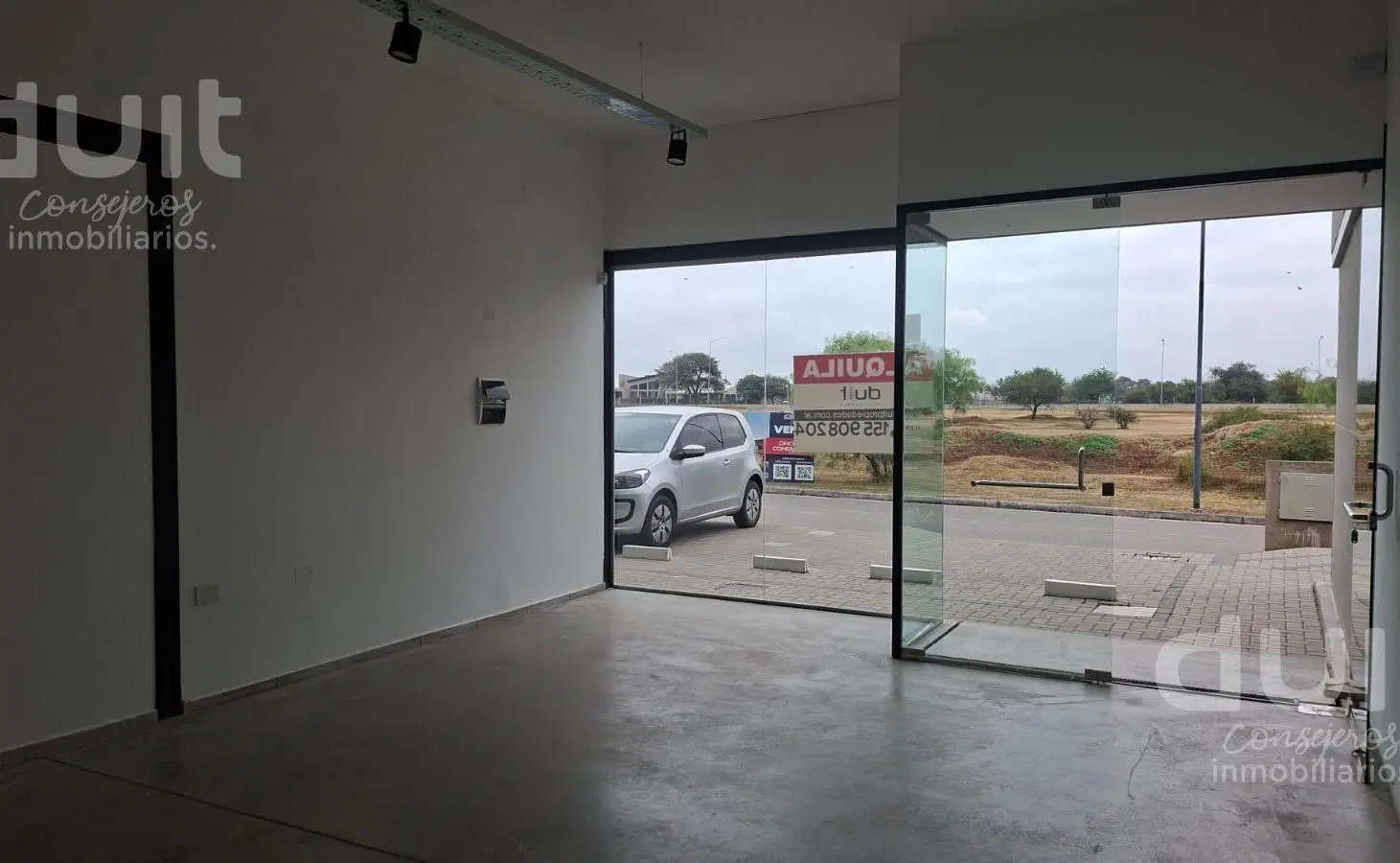 Local en Docta Boulevard 2