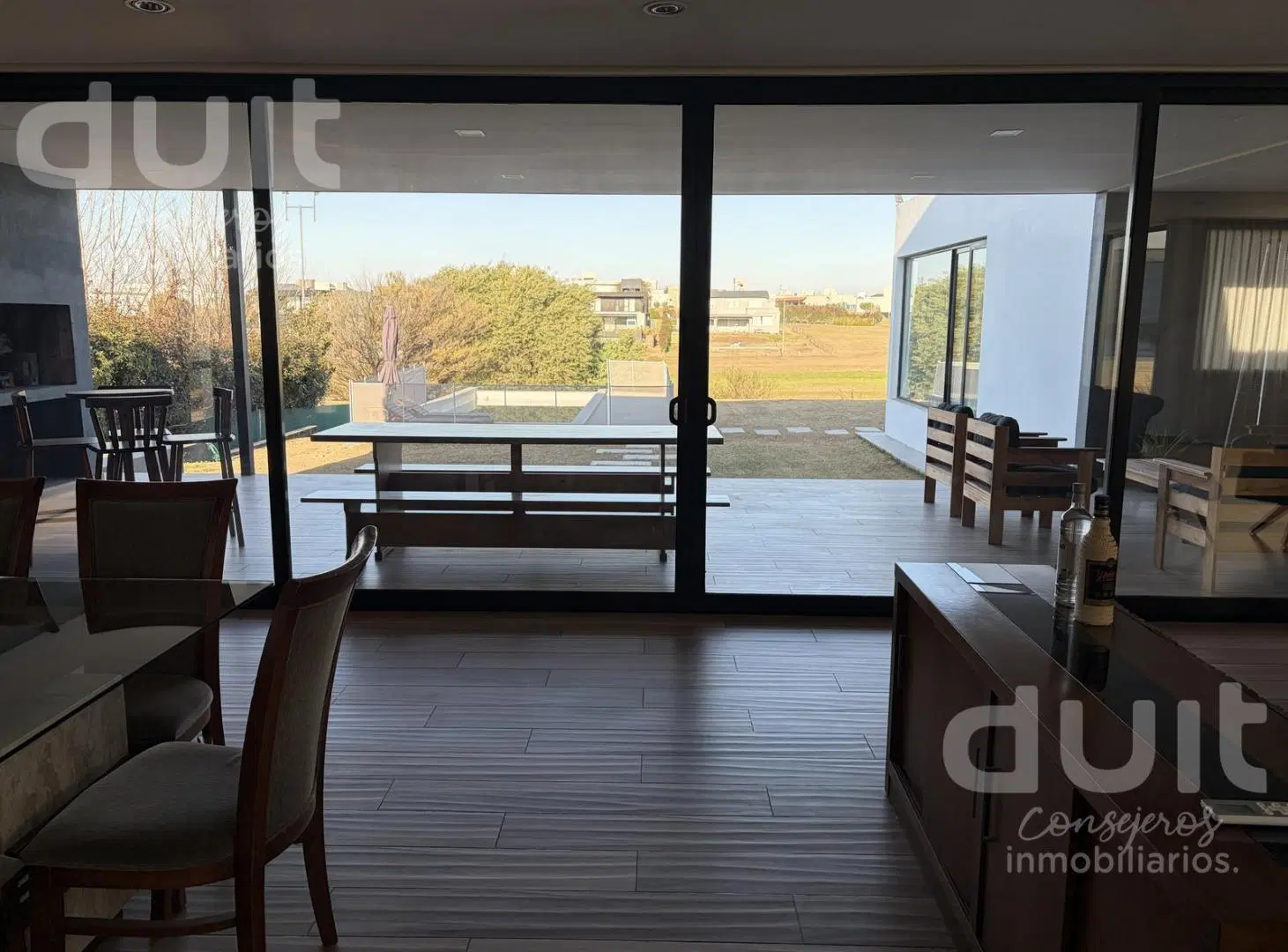 Casa amoblada en alquiler Country La Cascada con fondo golf 3