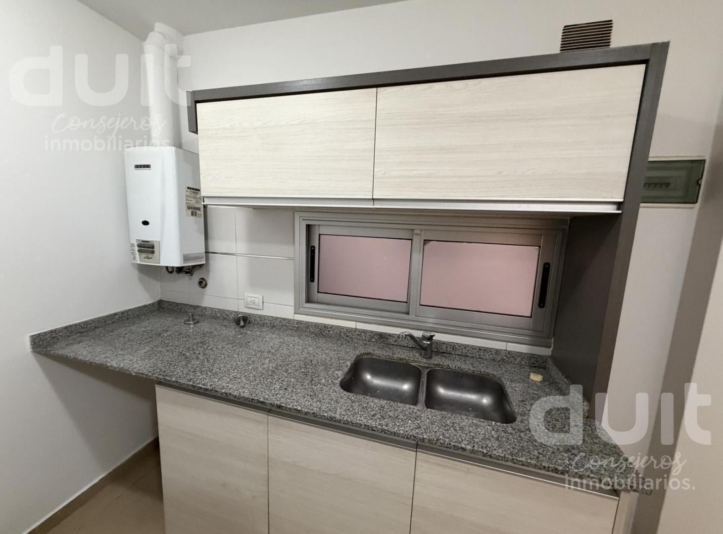 Foto de Departamento de 1 dormitorio con muy amplio living en Nueva Córdoba, imagen 3