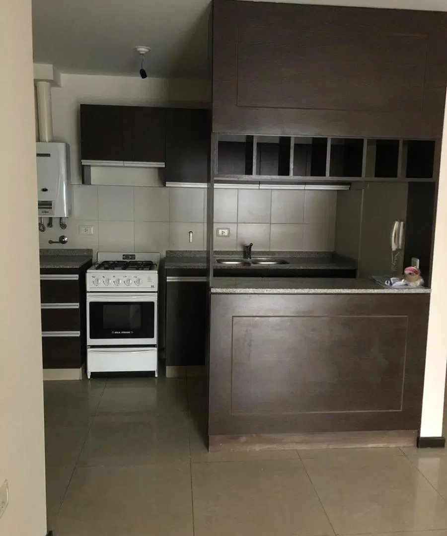 DEPARTAMENTO DE 1 DORMITORIO - EXCELENTE UBICACION -A METROS DE PLAZA ESPAÑA 2