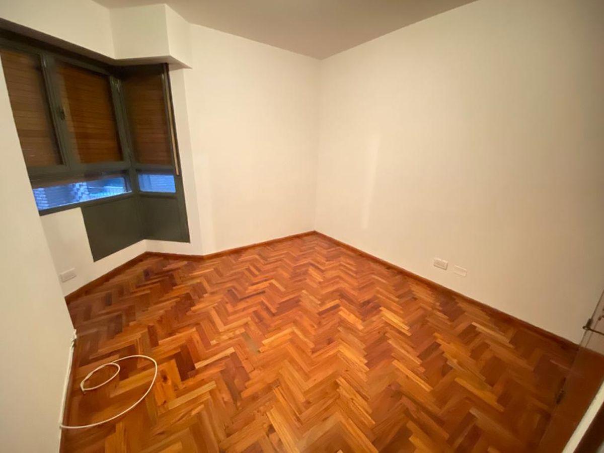 Foto de Dpto 2 dorm - Muy amplio - Frente al Patio Olmos - Gran tamaño., imagen 5