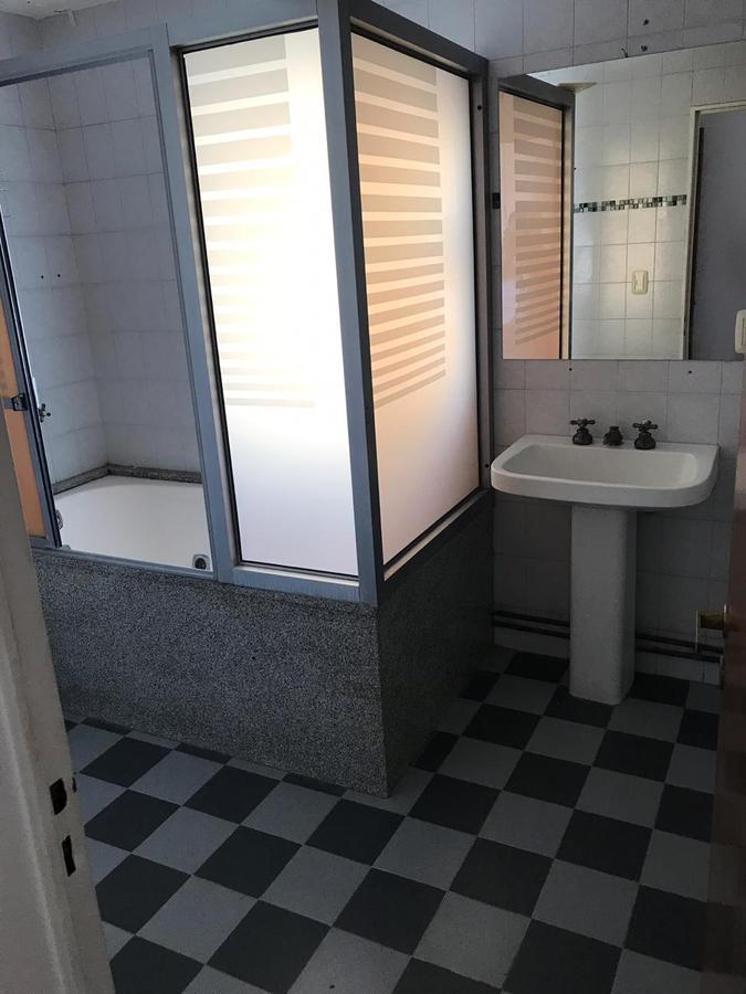 Venta Departamento 4 Dorm. 3 Baños - Av 24 de Septiembre 1236, Barrio General Paz 3