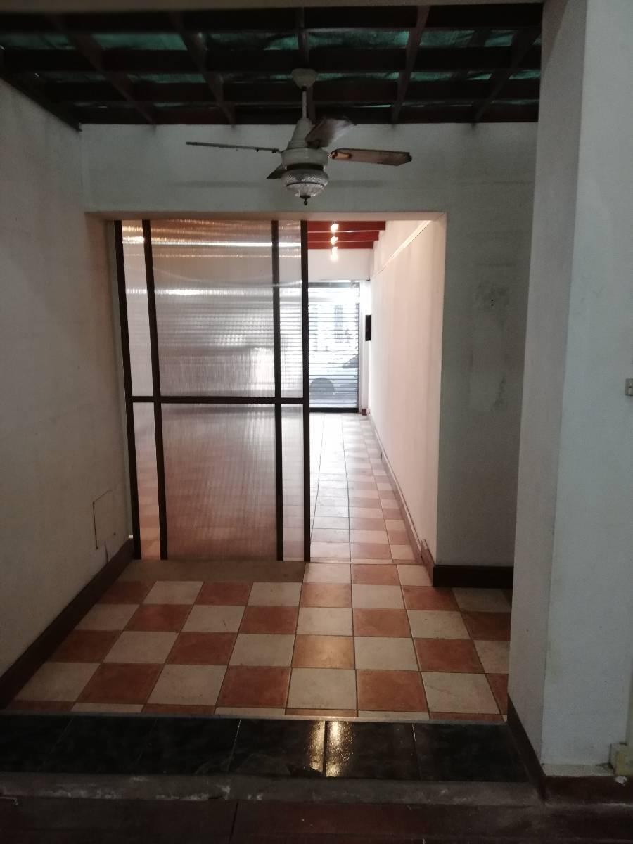 Local en Venta. Excelente Ubicación. con Renta - Sin Expensas Monroe 4900 3