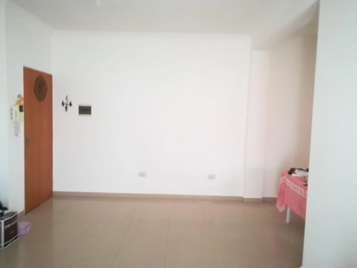 Foto de VENTA DE DEPTO DE 2 AMB. CON PATIO Y LAVADERO EN MONTE CASTRO, imagen 2