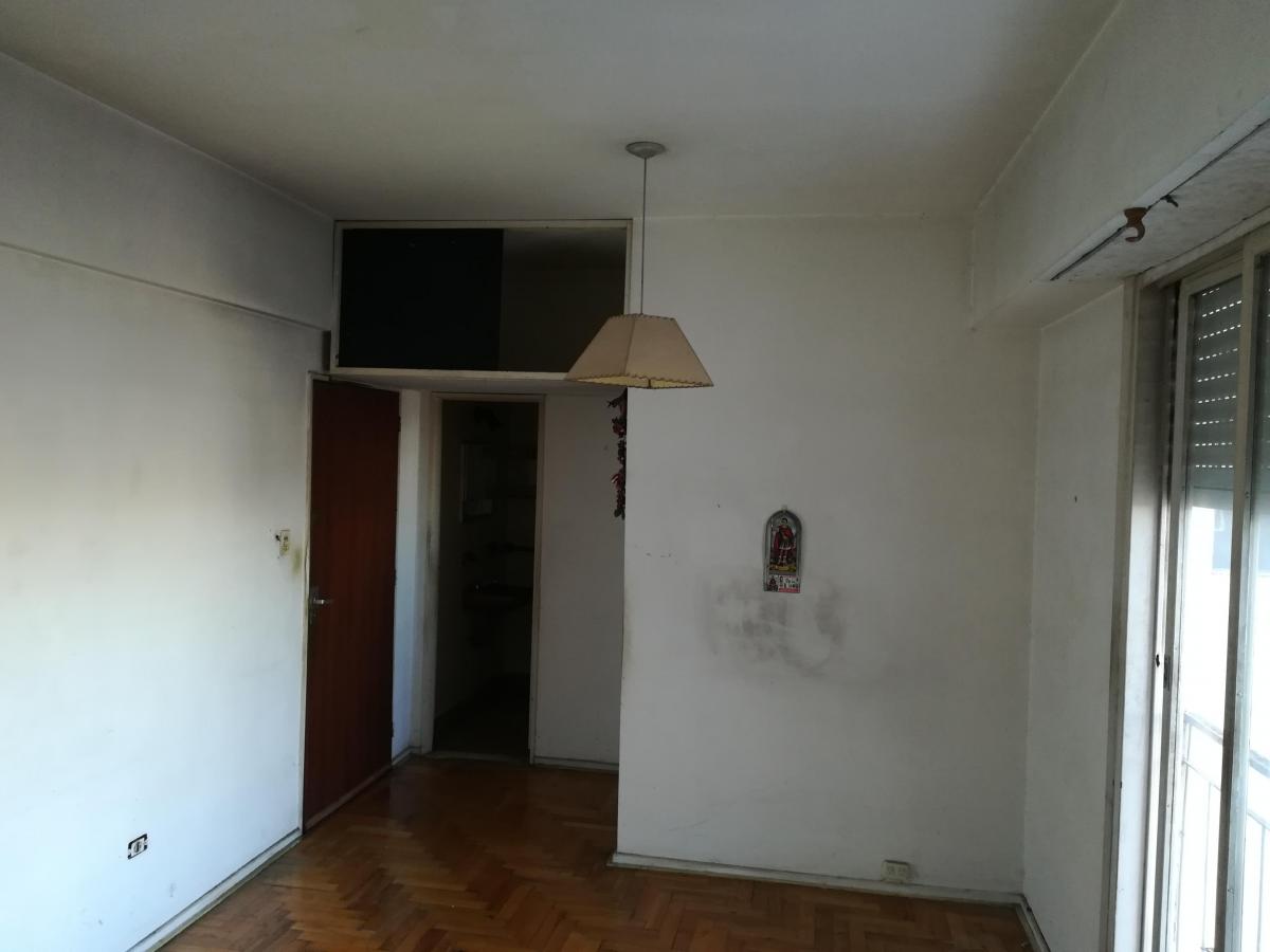 Foto de VENTA DE MONOAMBIENTE CON BCON FRANCES EN MONTE CASTRO, imagen 4