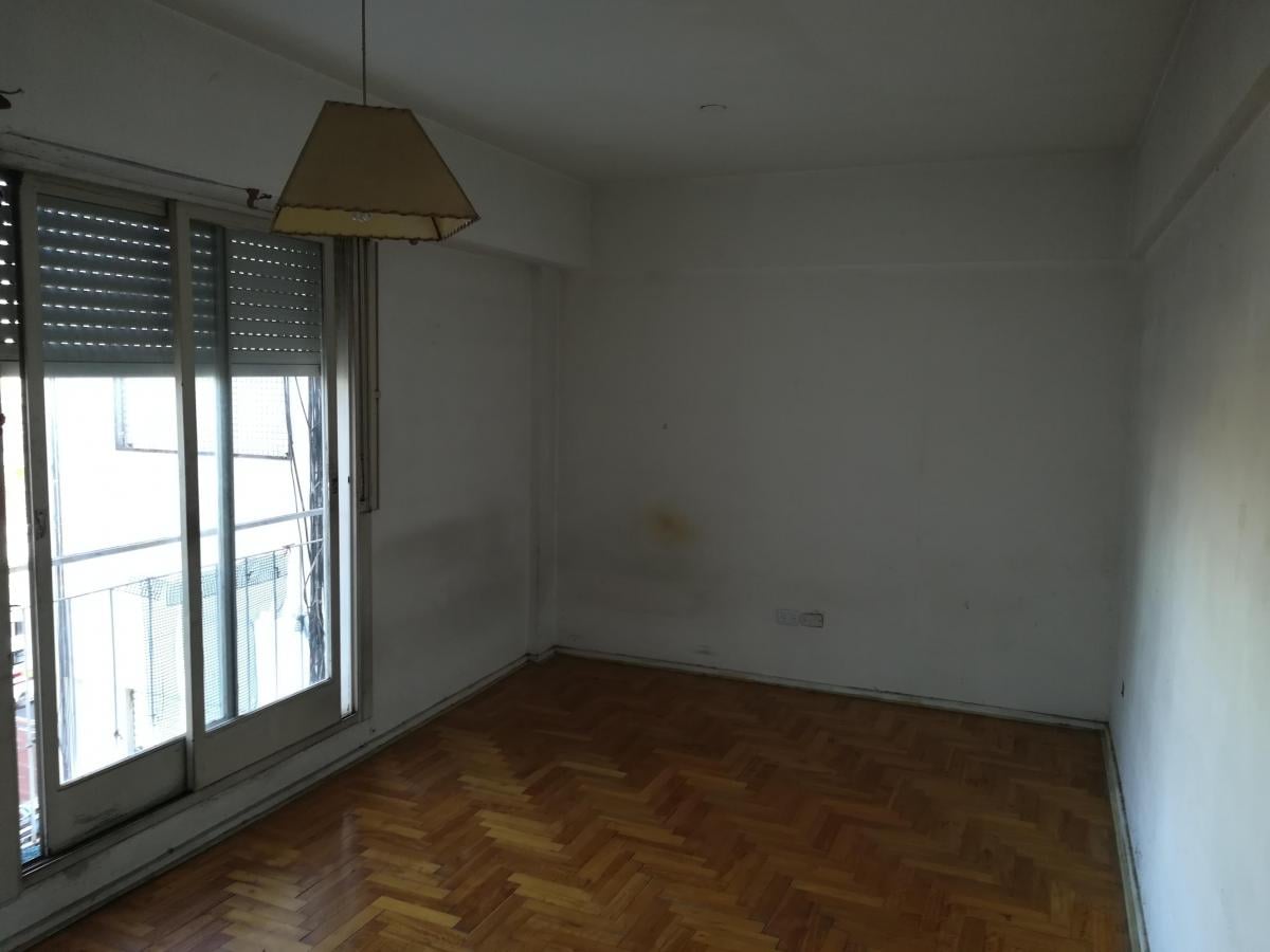 VENTA DE MONOAMBIENTE CON BCON FRANCES EN MONTE CASTRO