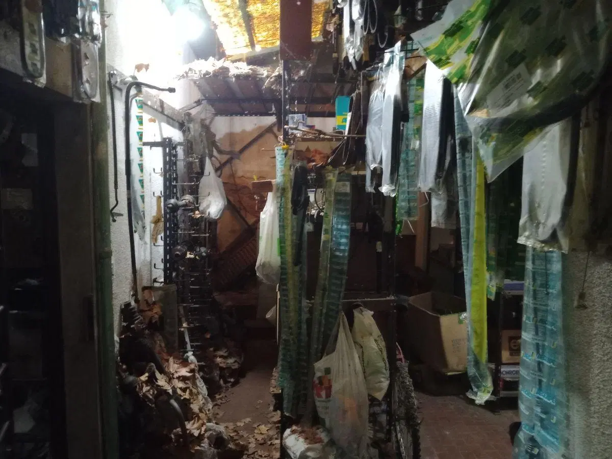 Venta de casa a reciclar con local comercial en Villa Devoto 2