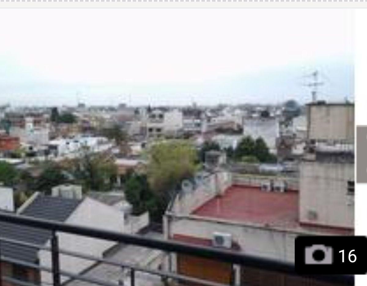 Foto de Alquiler de departamento de dos ambientes con balcón al frente en, imagen 1