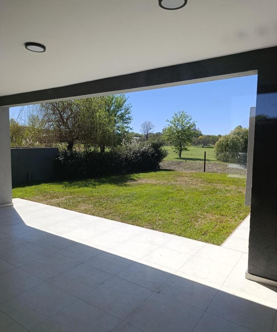 Foto de Casa en Venta de 3 Dormitorios en Las Cañitas Barrio Privado, imagen 3