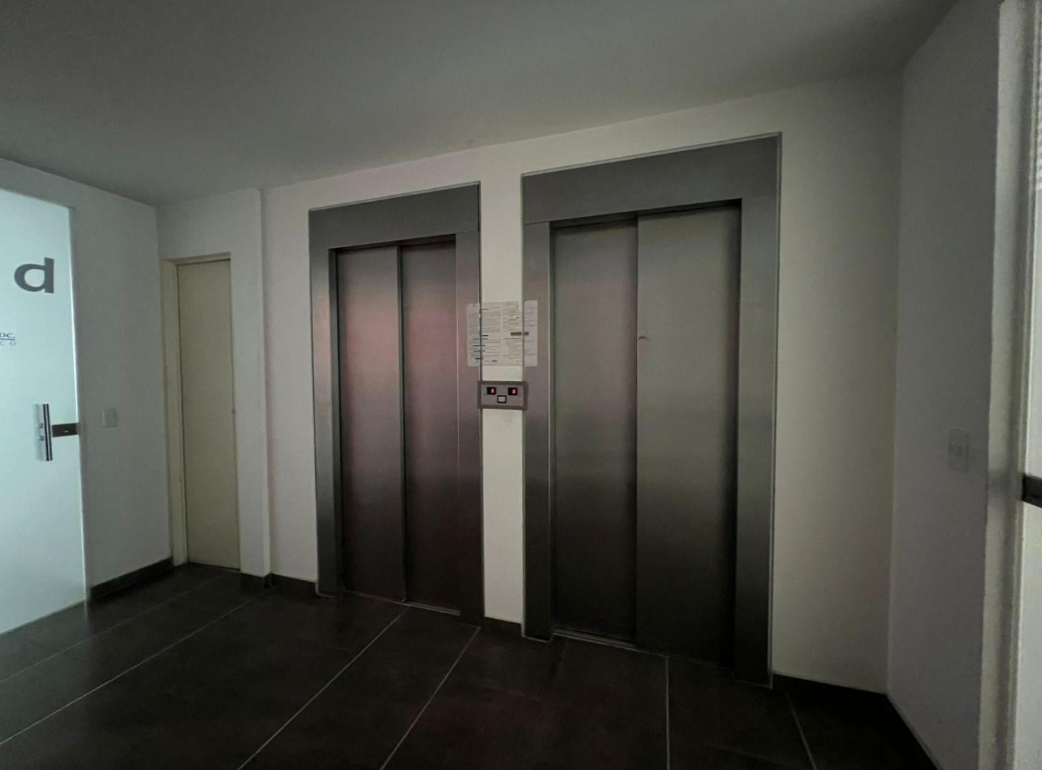 Oficina en Venta con baulera en barrio Centro