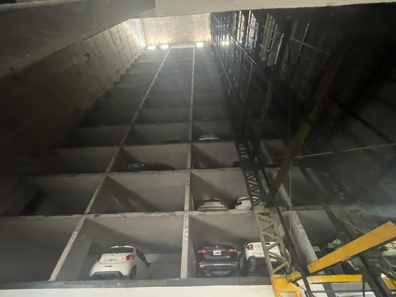 Foto de Cochera en Venta en barrio Centro, imagen 1