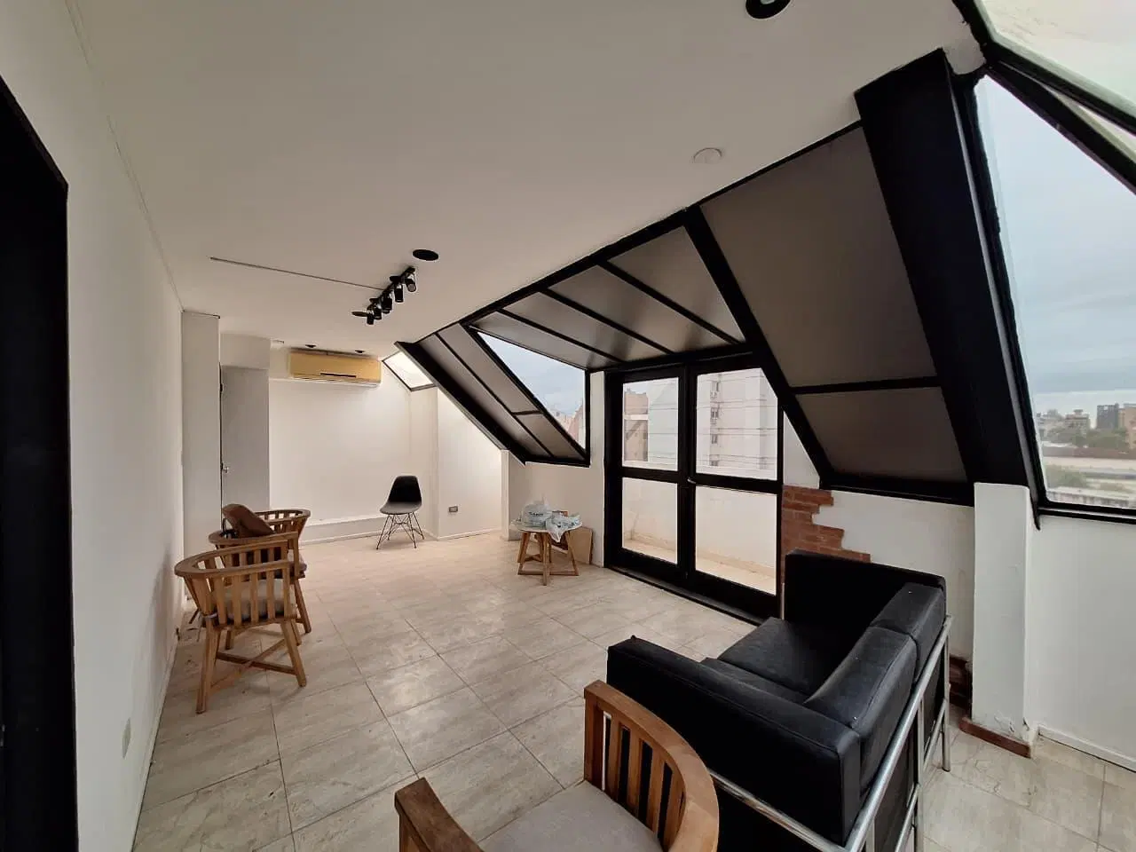 Departamento En Alquiler De 3 Ambientes en Barrio Centro 1