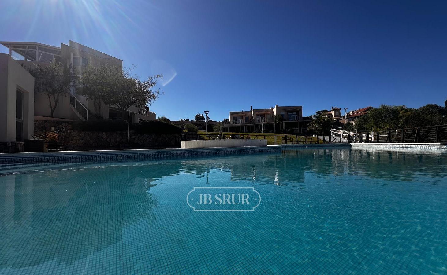 Foto de Casa en venta Carlos Paz s/ LAGO San Roque, imagen 2