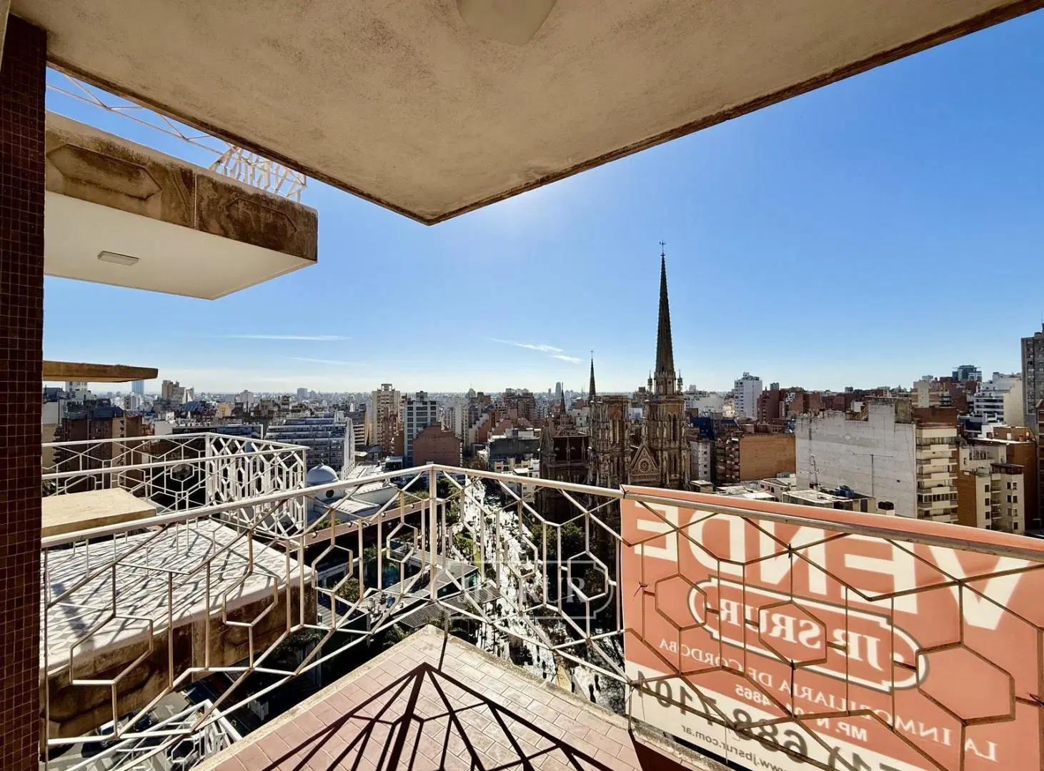 Departamento en Venta en Nueva Córdoba de 3 Dormitorios con Balcón y Vistas 2