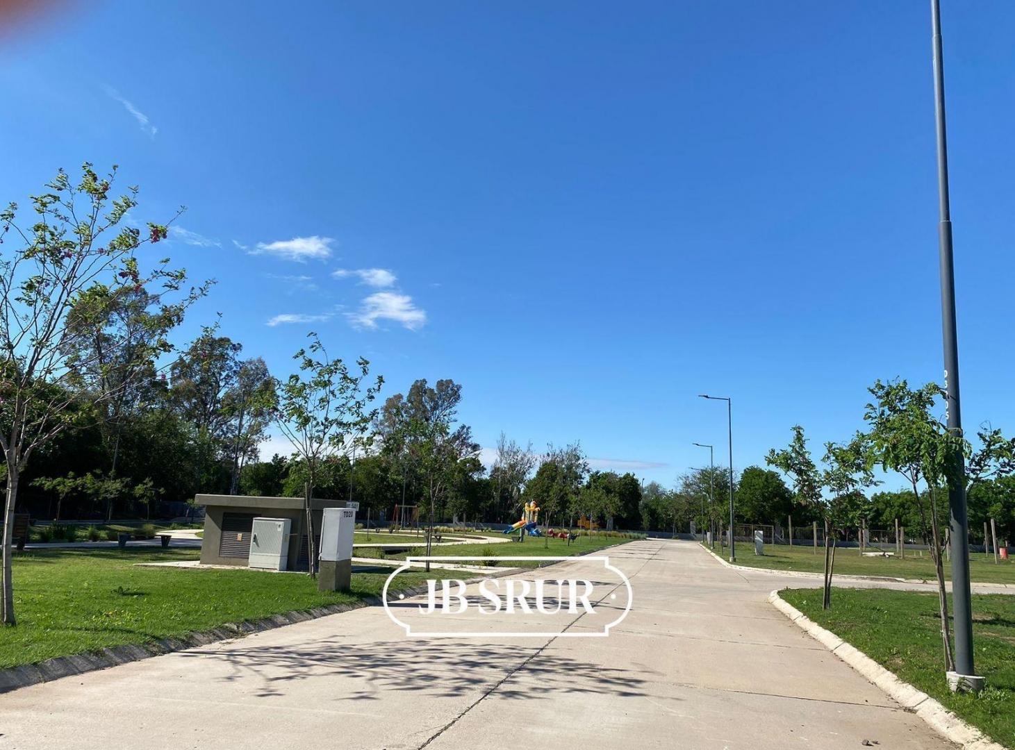 Lotes continuos en venta apto dúplex en Campo Chico