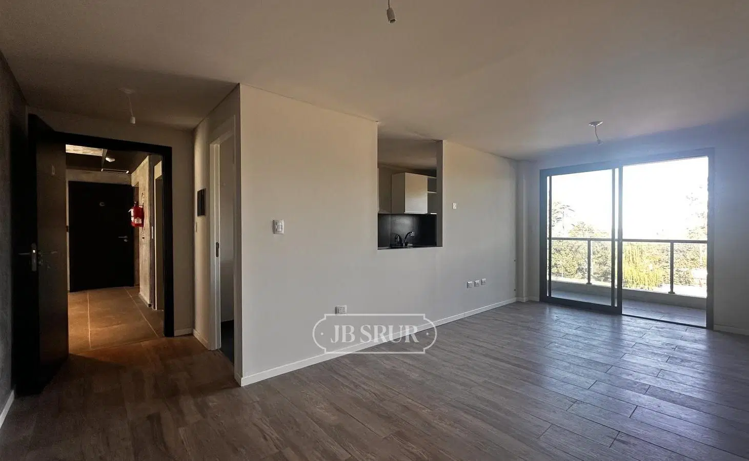 Departamento en venta de 2 dormitorios a mts de Paseo Rivera 8