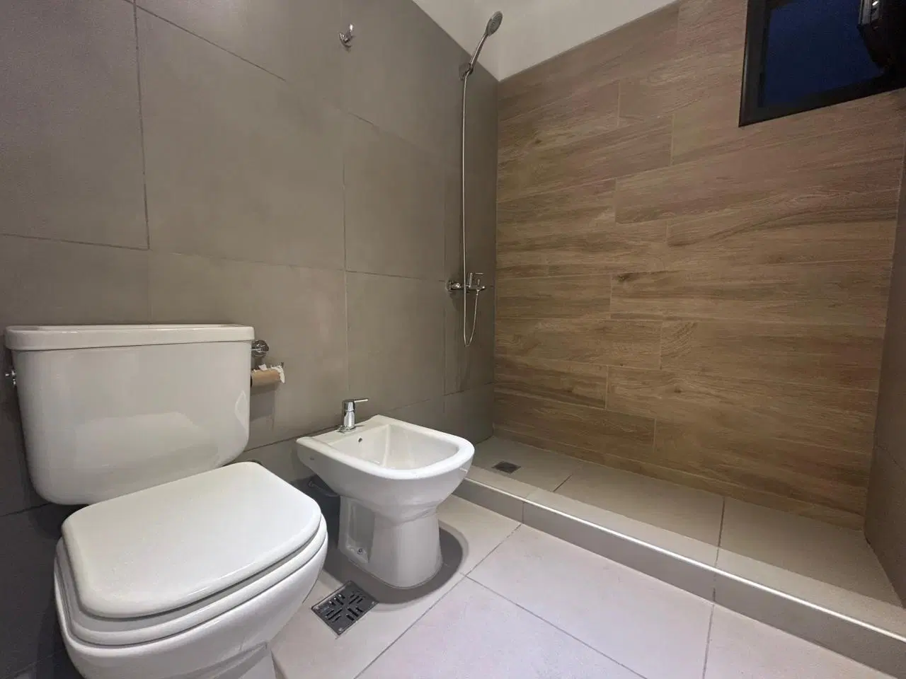 Departamento de categoría en Alquiler de 2 dormitorios con balcon 4