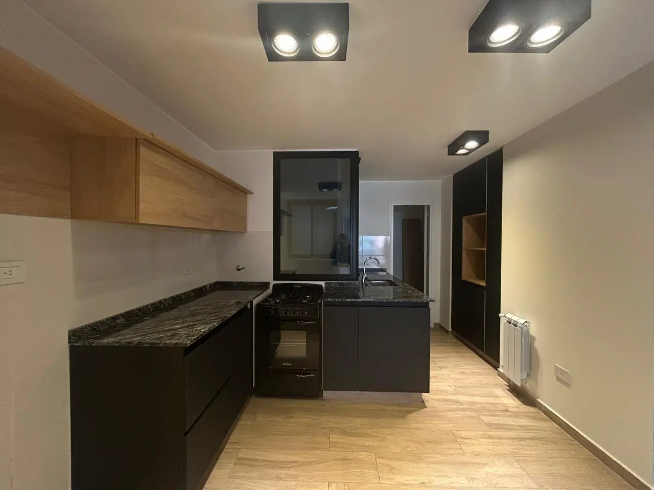 Departamento de categoría en Alquiler de 2 dormitorios con balcon 2