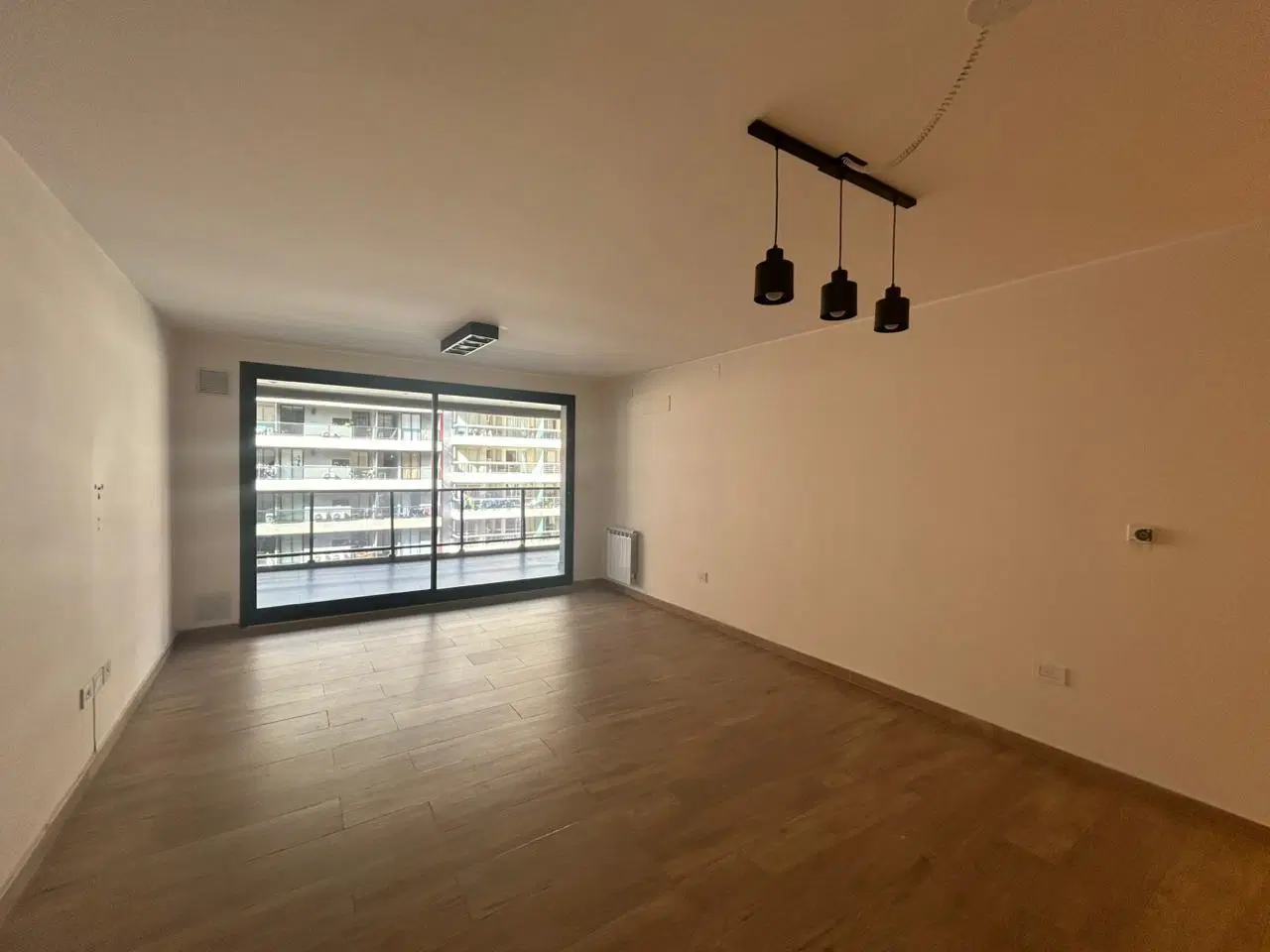 Departamento de categoría en Alquiler de 2 dormitorios con balcon 1