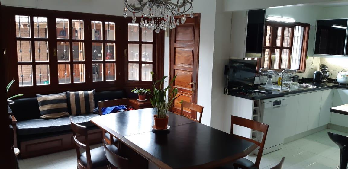 Foto de Casa en Venta de 4 dorm única en Barrio San Salvador. Excelente, imagen 5