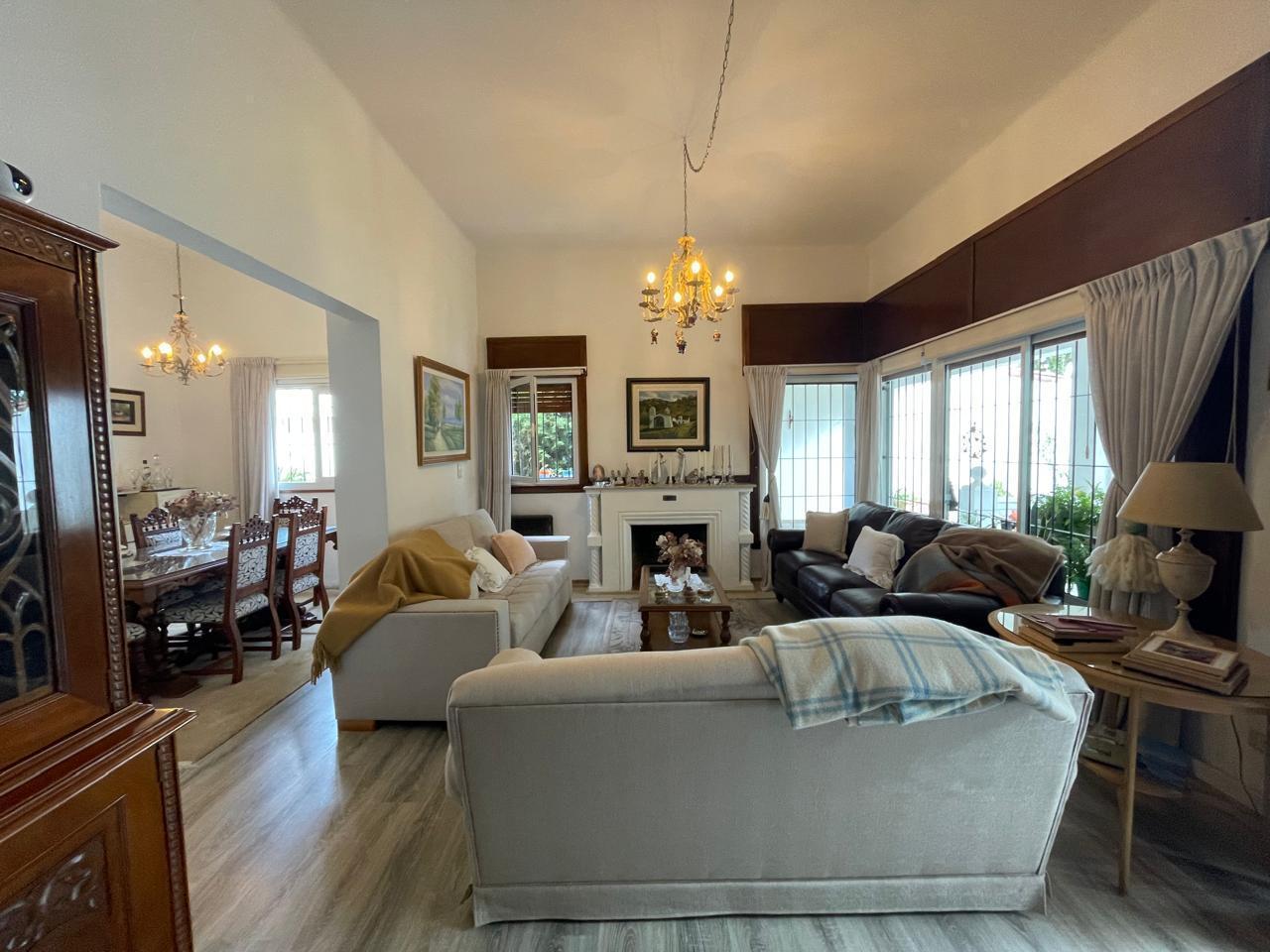 Casa en venta en Jardín Espinosa 4 Dormitorios + Departamento