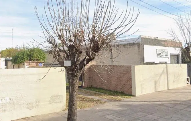 Lote apto comercial en Las Flores 2