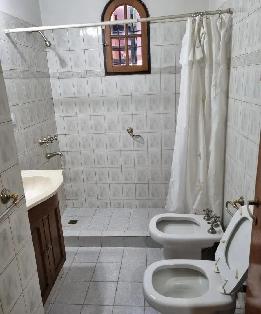 Casa en venta de 5 dormitorios en Alto Alberdi - Pileta! 1