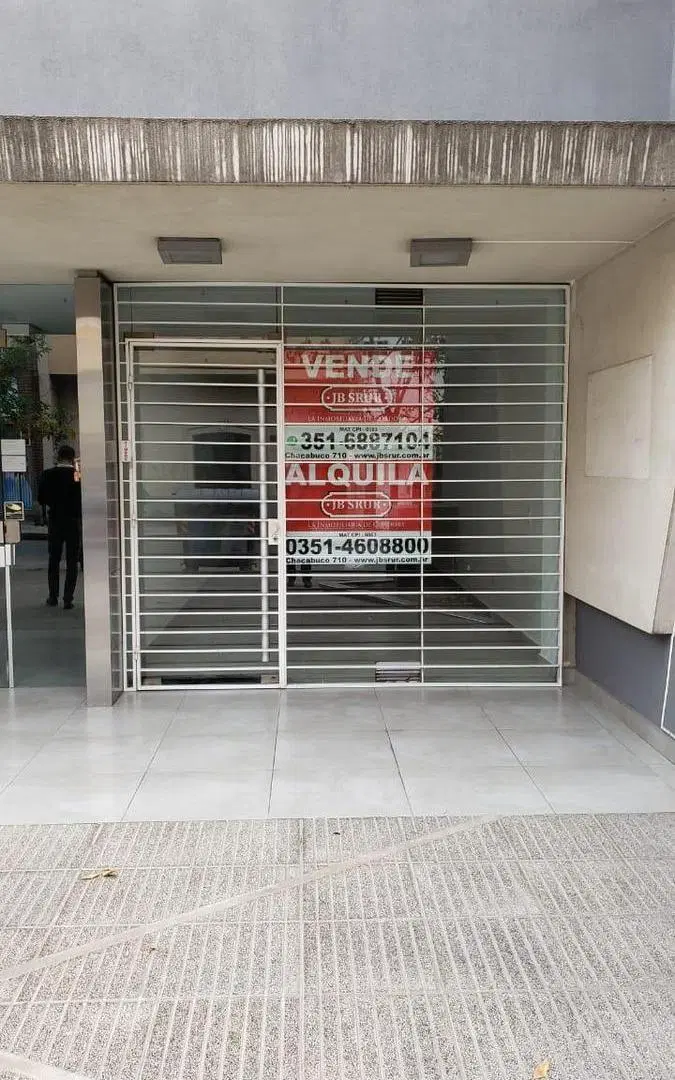 Local en venta en Alberdi 2