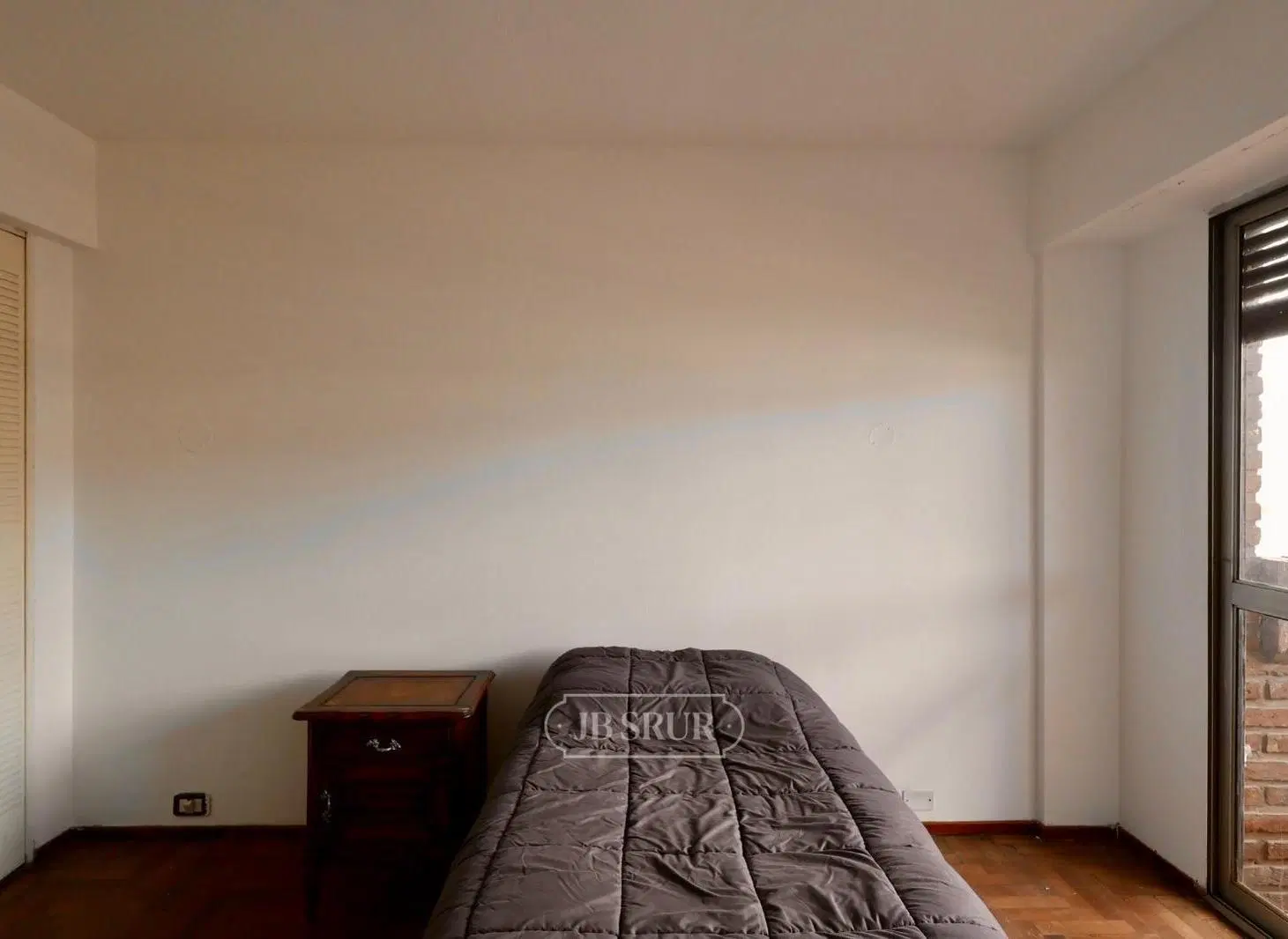 Departamento en venta de 2 dormitorios con balcón en barrio Centro 4