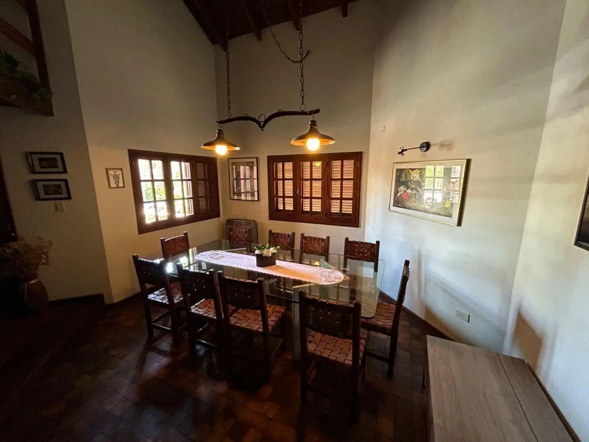 Casa a la venta 3 dormitorios en barrio San Salvador ,espectacular !! 1