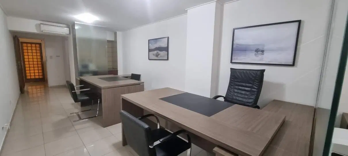Venta oficina en Edificio Sirio Libanes 1