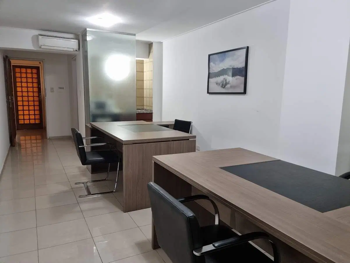 Venta oficina en Edificio Sirio Libanes 3