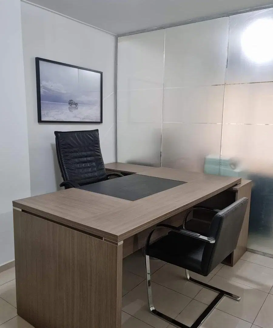 Venta oficina en Edificio Sirio Libanes 2