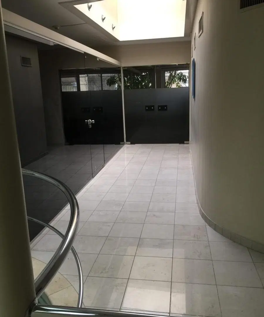 Oficina en venta en centro apto consultorios/ obra social 5