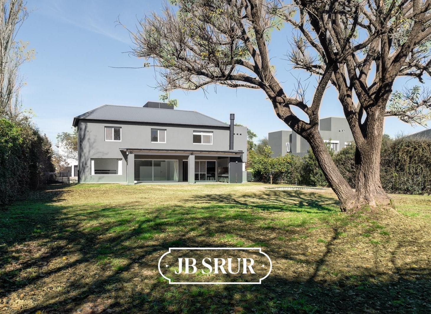 Casa en Venta de 3 dormitorios en Country La Santina