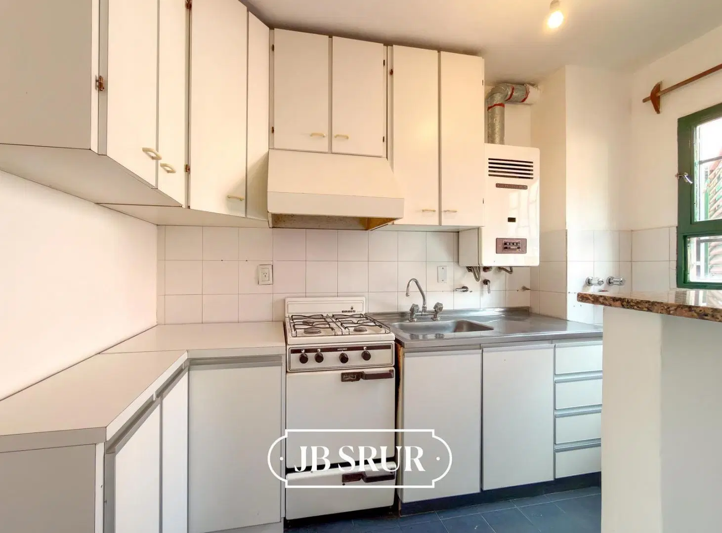 Departamento en alquiler de 2 dormitorios en Barrio Jardín 4