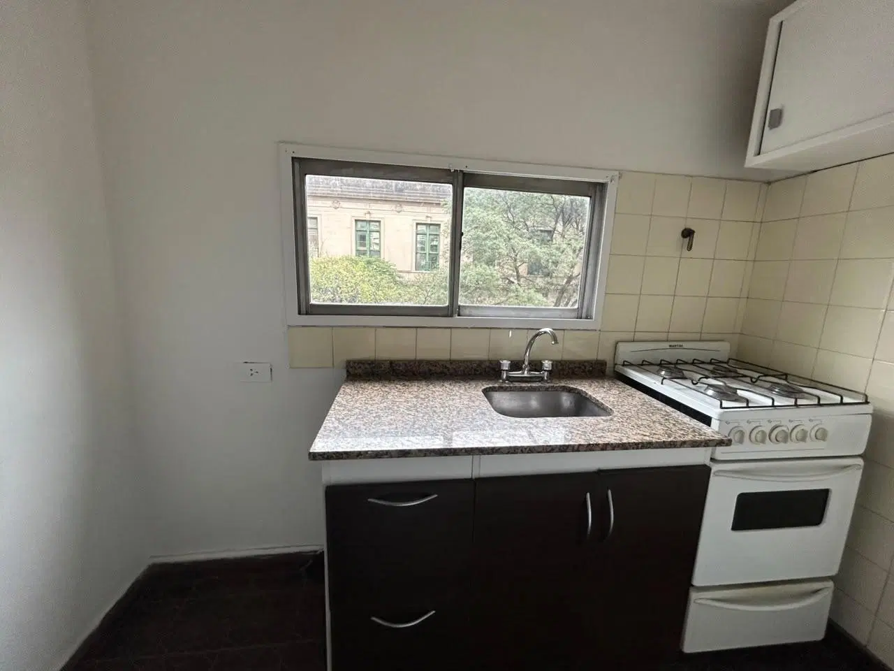 Departamento en Alquiler de 1 Dormitorio en Barrio Alberdi 8
