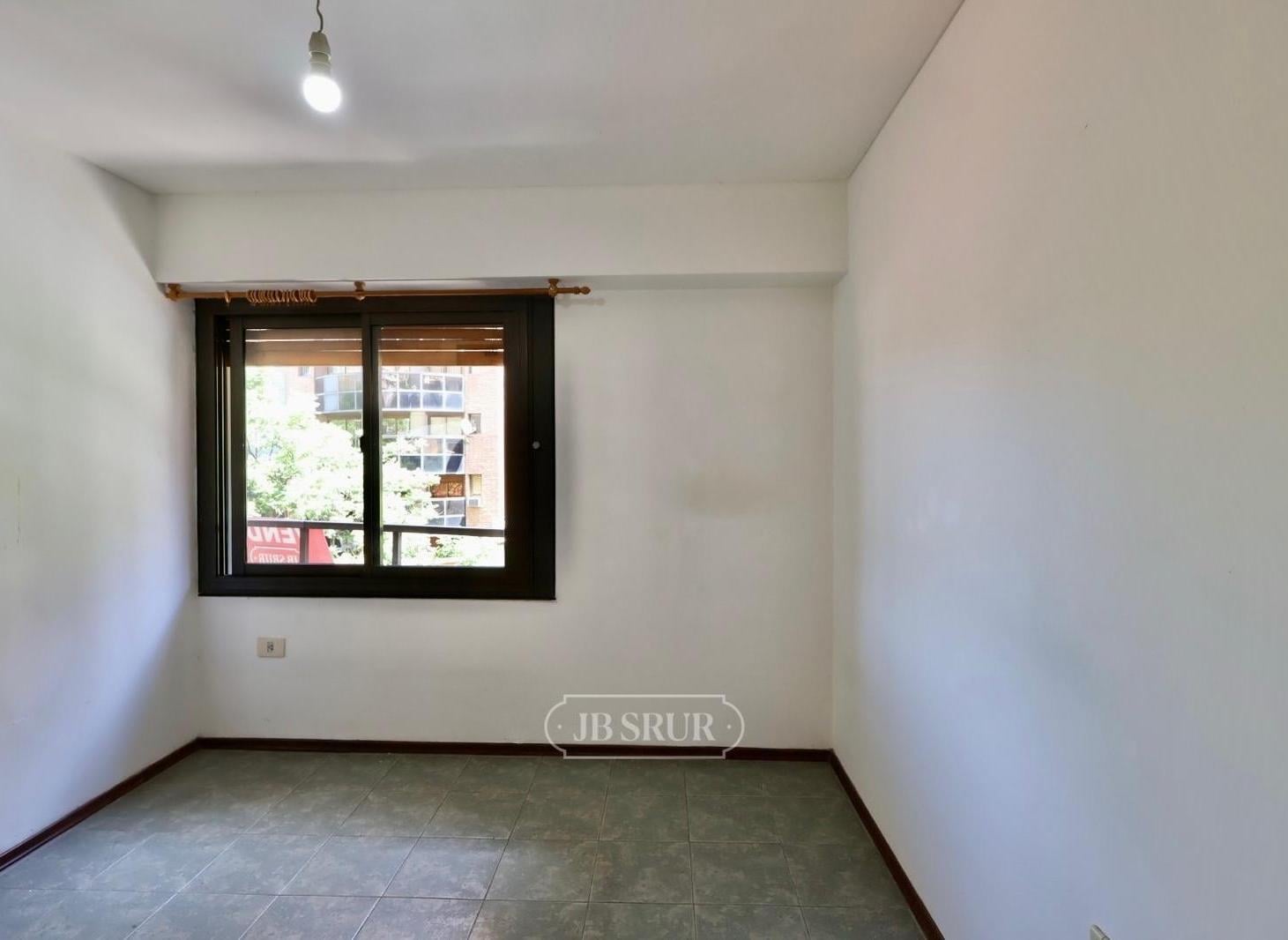 Foto de Departamento en Venta de 2 Dormitorios externo con balcón en Nueva, imagen 4
