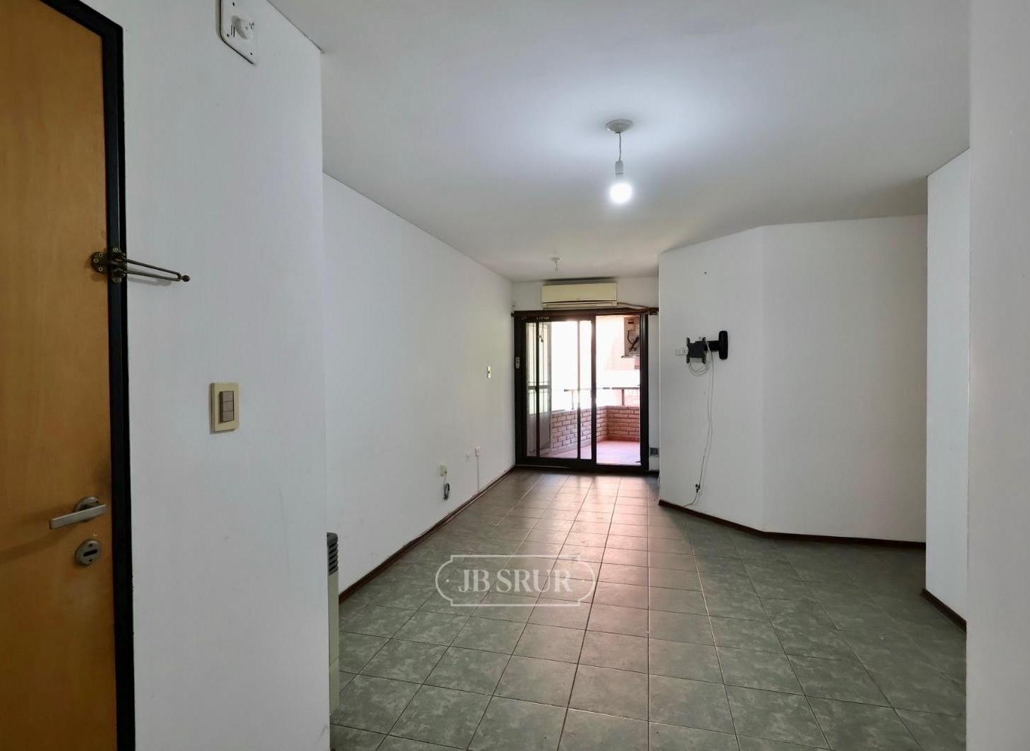 Foto de Departamento en Venta de 2 Dormitorios externo con balcón en Nueva, imagen 3