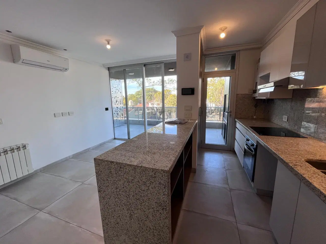 ALQUILER DEPARTAMENTO ALTA GAMA ZONA NORTE 1 DORMITORIO CON COCHERA 100 MTS MUJER URBANA 8