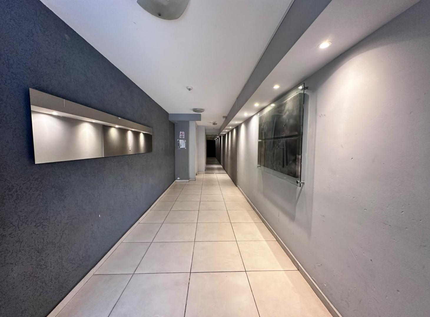 Foto de Departamento de 1 dormitorio en venta | Frente a Plaza Jerónimo del, imagen 1