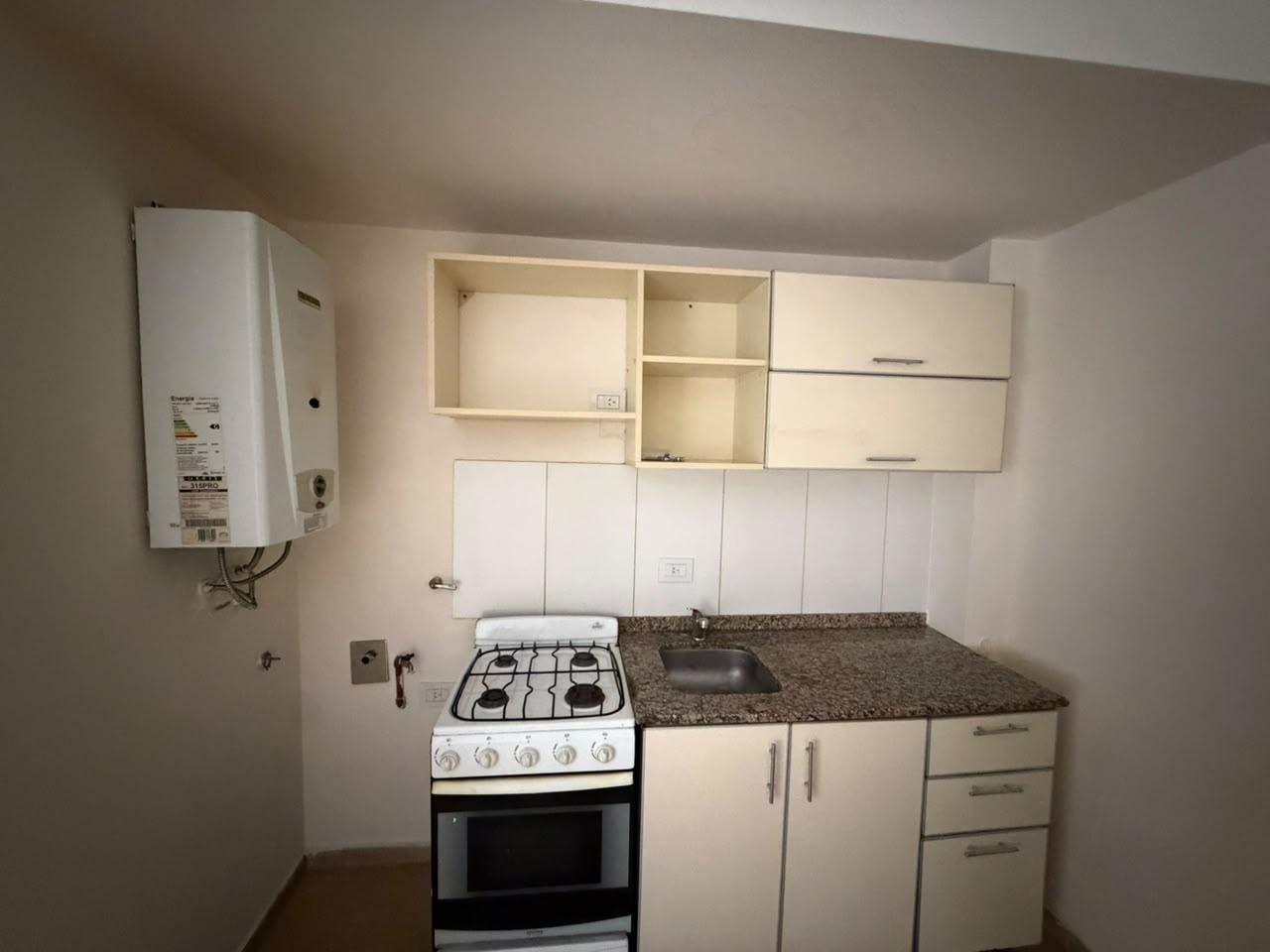 Foto de Departamento en Alquiler de 1 Dormitorio en Alberdi, imagen 3