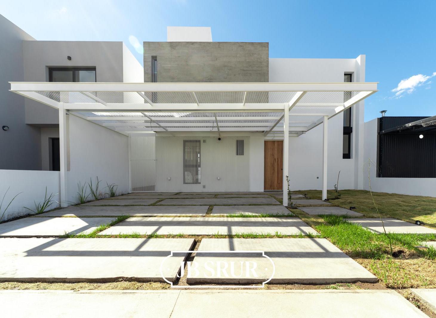 Foto de Casa en venta en Docta Boulevard de 3 dormitorios, imagen 1