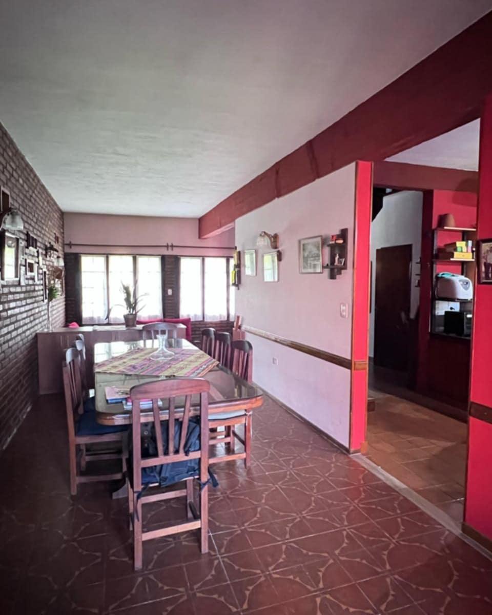 Casa 7 Ambientes en Carapachay 2