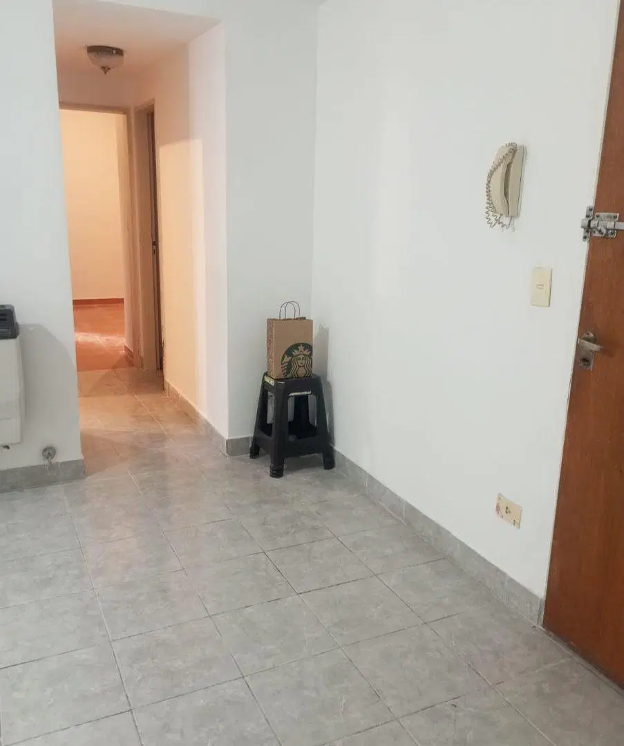 DEPARTAMENTO 3 AMBIENTES EN PLANTA BAJA- CARAPACHAY 1
