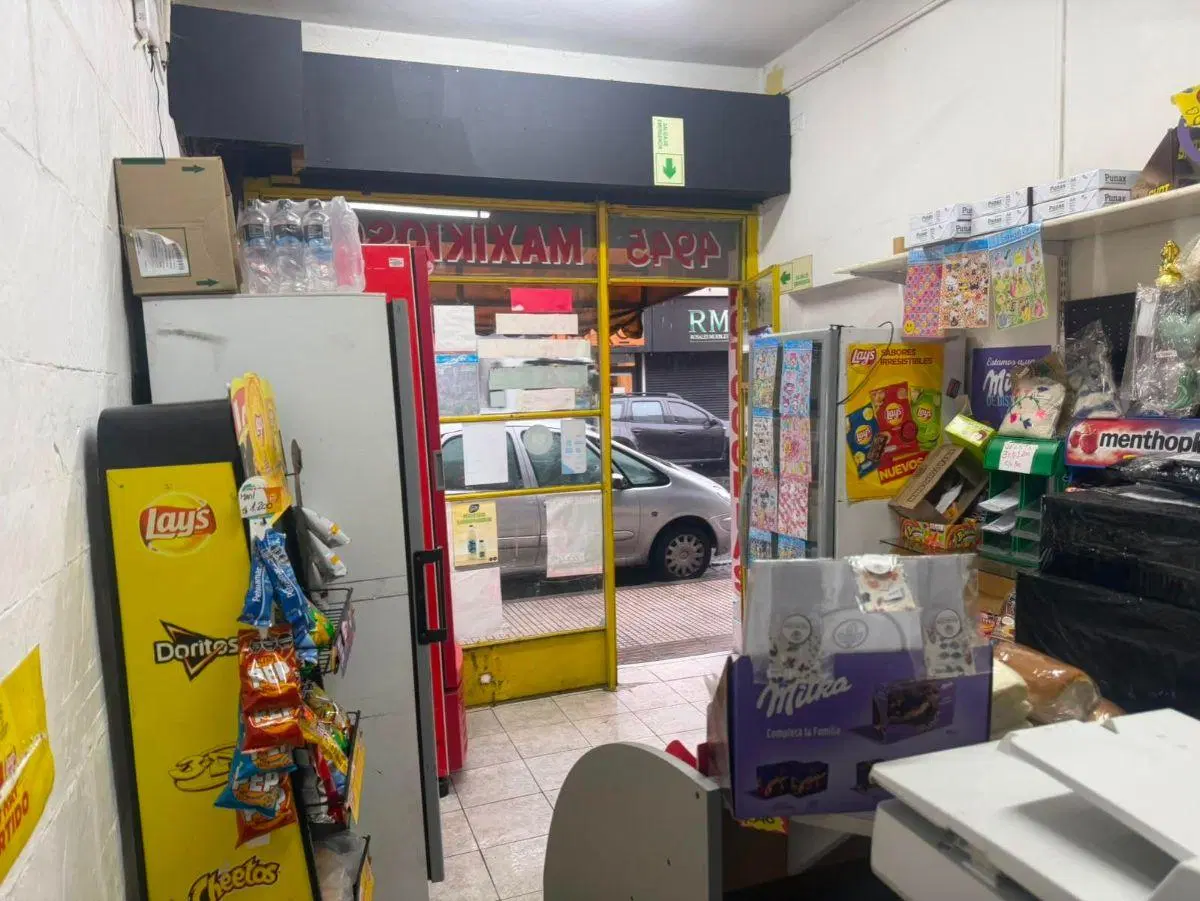 LOCAL COMERCIAL A METROS DE ESTACION MUNRO 5
