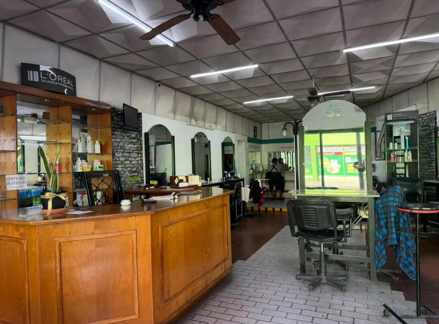 Foto de EXCELENTE LOCAL SOBRE VELEZ SARFIELD A METROS DE LA ESTACION MUNRO, imagen 3
