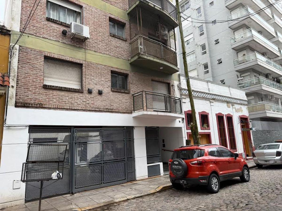 Foto de COCHERA DESCUBIERTA EN OLIVOS, imagen 5