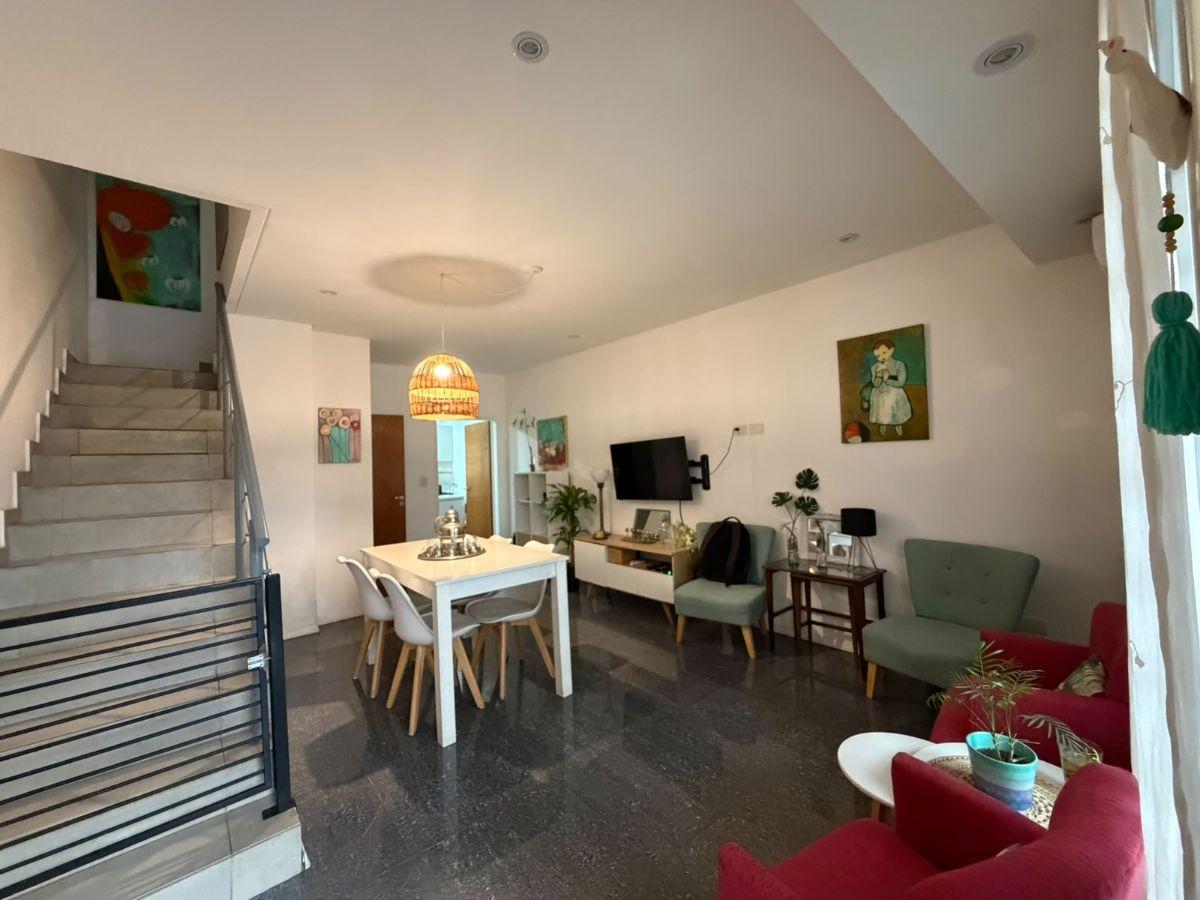 Foto de EXCELENTE DUPLEX 5 AMBIENTES EN CARAPACHAY, imagen 3